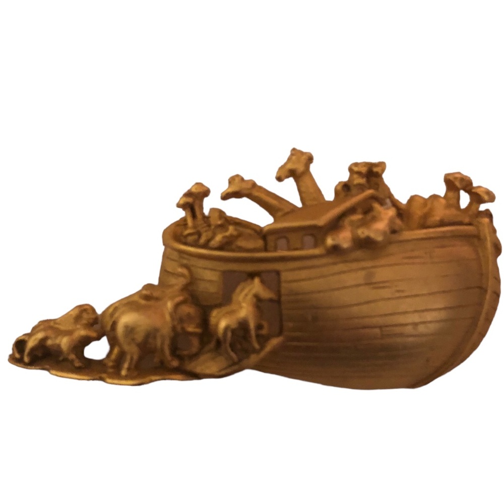 AMERICAN JEWELRY COMPANY - AJC Vintage Noah’s Ark Gold‎ Tone Brooch